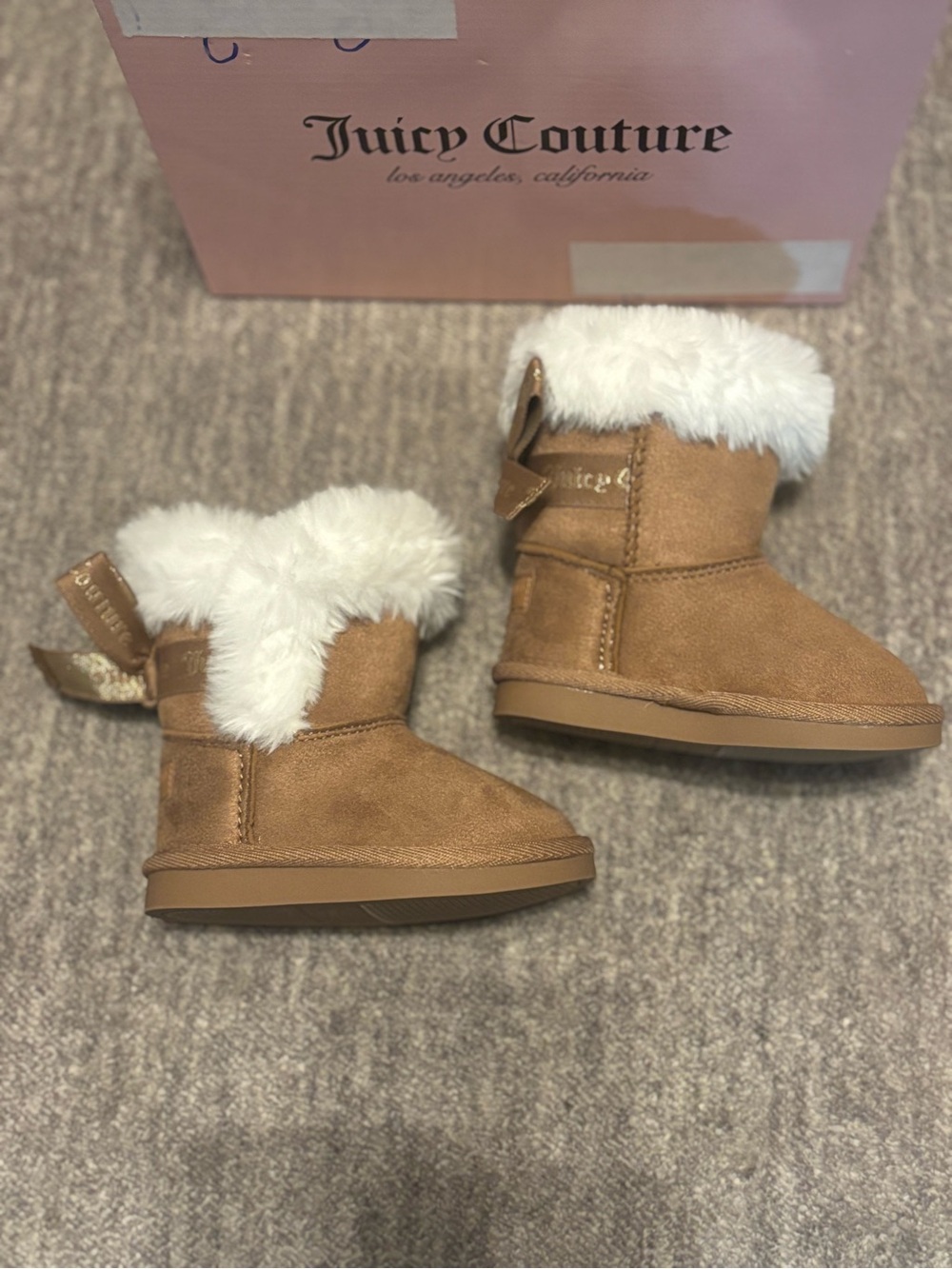 Juicy Couture Kids King Todd Girls Faux Fur Cold
Weather Boots Size 5